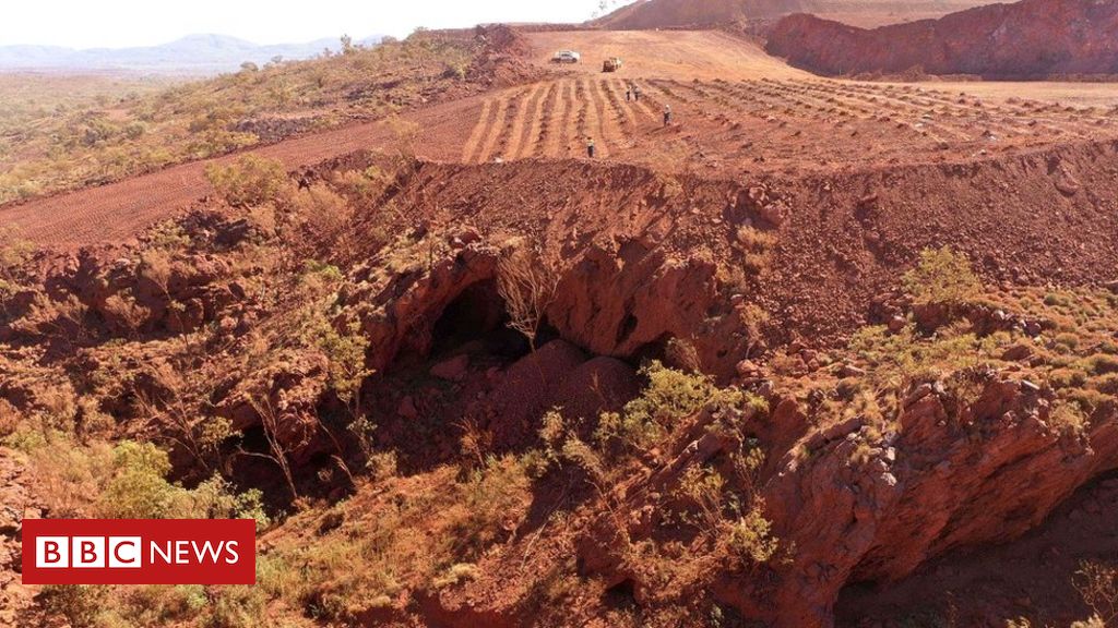 Rio Tinto chief Jean-Sébastien Jacques to quit over Aboriginal cave destruction
